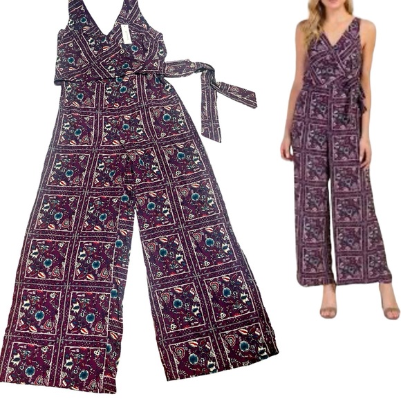 Francesca’s Mallory Surplus Printed Jumpsuit Linette Geo print - Picture 1 of 16
